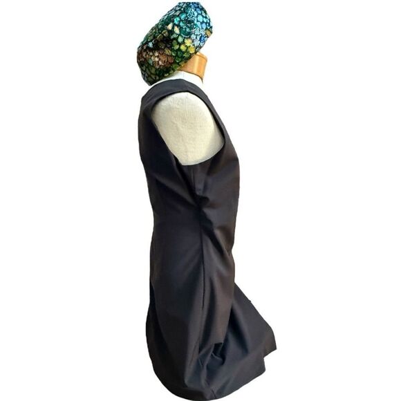 Theory LBD size 6 Crossover Front Wrap Style sleeveless Dress. Size 6 - Picture 4 of 9